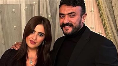 الصراع بين ياسمين عبد العزيز وأحمد العوضي.. 