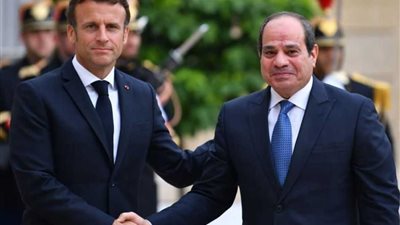 الرئيس السيسي ونظيره الفرنسي يبحثان هاتفيا الأوضاع بقطاع غزة