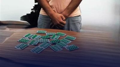 ضبط راكب بحوزته 200 قرص ترامادول في مطار القاهرة