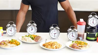 ما هي المدة المثالية بين الوجبات؟.. وأهم علامات هضم الطعام