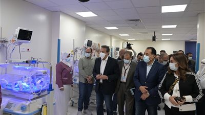 مدبولي خلال زيارته لأسيوط: الصحة على رأس أولويات الحكومة