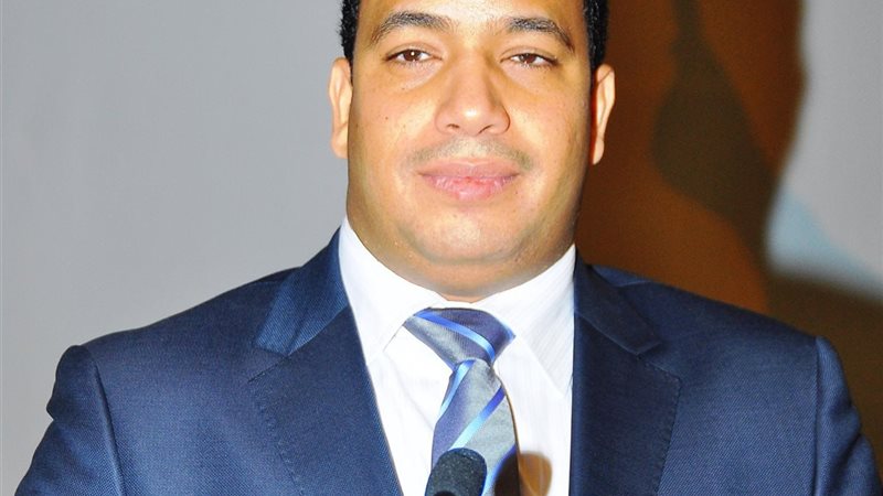الدكتور عبدالمنعم
