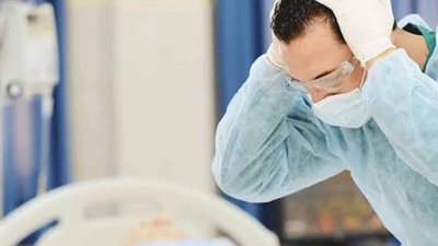 هل يجوز التصالح في جريمة «الخطأ الطبي»؟