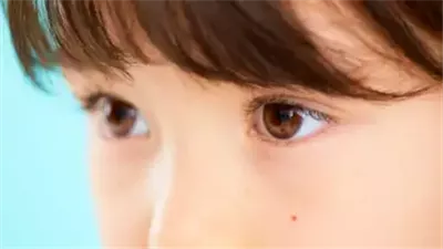 كيف تكتشف ضعف نظر طفلك؟.. إليك أبرز النصائح لتحسين الرؤية