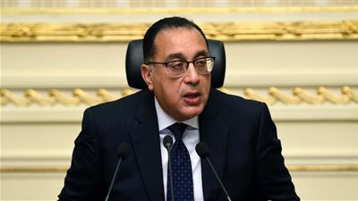 رئيس الوزراء يبدأ جولة تفقدية لمشروعات مدينة العلمين الجديدة