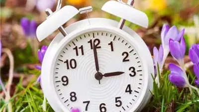 تقديم الساعة 60 دقيقة.. متى يبدأ التوقيت الصيفي 2025؟