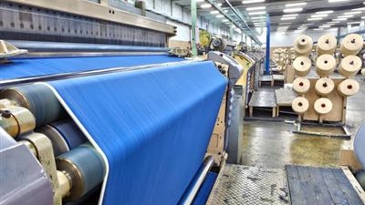 مكاسب من إطلاق مدينتين للنسيج بالمنيا والفيوم.. هل تضاعف مصر صادراتها؟