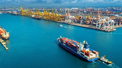 رئيس اقتصادية قناة السويس: المنطقة جذبت استثمارات بـ8.3 مليار خلال 33 شهرا الماضية