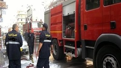 الدفع بـ10 سيارات إطفاء للسيطرة على حريق داخل 5 منازل بسوهاج