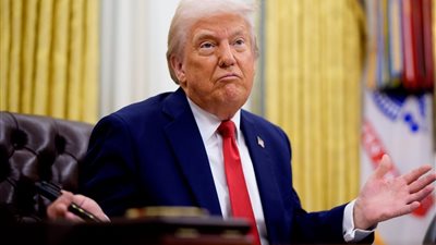 فاينانشيال تايمز: واشنطن تضغط على نيودلهي لفتح التجارة الإلكترونية أمام أمازون وولمارت