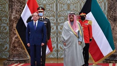 يمتلك رؤية ثاقبة وفكرا مستنيرا.. كيف استقبلت صحف الكويت الرئيس السيسي؟