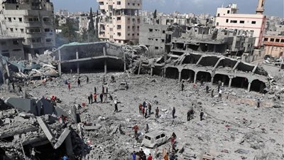 استشهاد 5 فلسطينيين بينهم طفلة إثر قصف الاحتلال مدينتي دير البلح ورفح