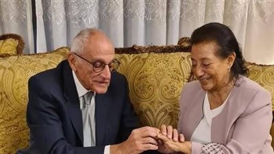 الحب لا يشيخ.. نادية تتزوج في عمر الـ79 من حب عمرها (فيديو)