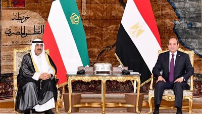 استقبال رسمي حافل للسيسي في الكويت بمرافقة الطائرات الحربية