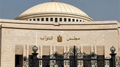 قانون العمل الجديد.. يُنظّم إنهاء العقود غير محددة المدة ويحدد شروط الإنهاء