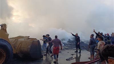 حريق مغالق أخشاب الشرابية.. تفاصيل 4 ساعات أشغال شاقة أمام جحيم النيران