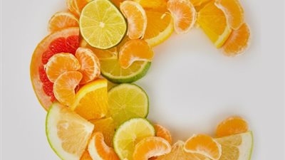 5 فواكه تحتوي على فيتامين C أكثر من البرتقال.. كيف تستفيد منها؟ 