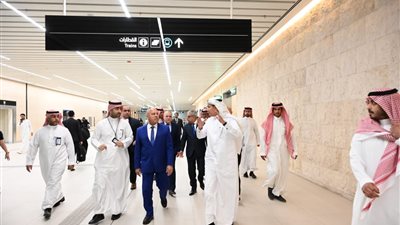 وزير النقل ونظيره السعودية يزوران مترو الرياض ويبحثان تعزيز التعاون الصناعي