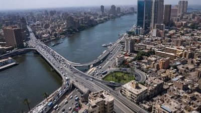 كيف تتعامل مصر مع التحديات العالمية وتحافظ على معدلات النمو وجذب الاستثمار؟