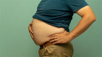 6 طرق طبيعية للوقاية من الغازات والانتفاخ.. الشمر وخل التفاح في الصدارة