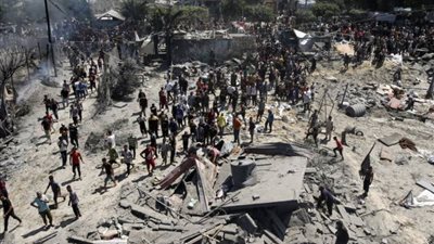 عدد كبير من الشهداء والجرحى بينهم أطفال.. إسرائيل تحرق خيام نازحين بخان يونس 