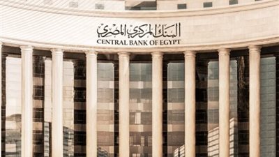هل طرح “المركزي” مبادرات لمحدودي ومتوسطي الدخل؟.. رئيس بنك قناة السويس يوضح
