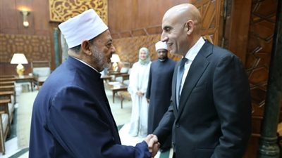 شيخ الأزهر ووزير التعليم يناقشان سُبُل غرس القيم الأخلاقية في المناهج