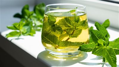 زيت النعناع.. طريقة طبيعية وفعالة لعلاج أعراض القولون العصبي