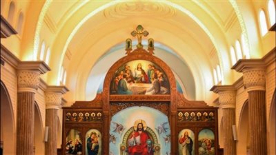 بطريرك الكاثوليك يترأس صلوات قداس عيد القيامة من كاتدرائية السيدة العذراء