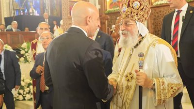 وزير التعليم يشارك في قداس عيد القيامة المجيد ويقدم التهاني لقداسة البابا تواضروس