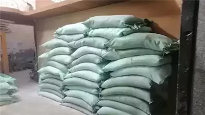 ضبط 6 أطنان دقيق أبيض وبلدي مدعم في مخابز قبل بيعها بالسوق السوداء