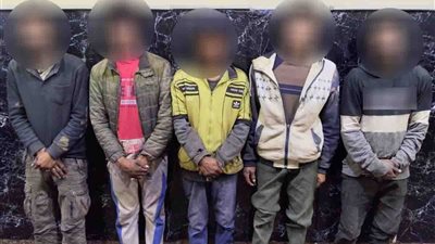 بعد تداول فيديو لهما.. ضبط 5 أشخاص عليهما آثار تعاطي المخدرات بشبرا الخيمة