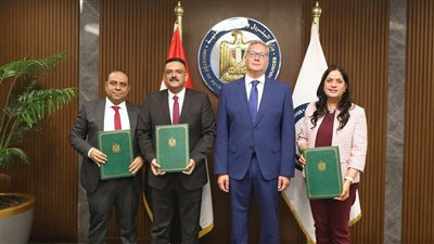 مصر توقع اتفاقية جديدة لاستغلال الذهب بالصحراء الشرقية مع 