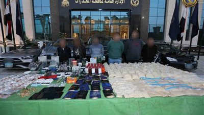 بقيمة 420 مليون جنيه.. الداخلية تحبط تهريب شحنة مخدرات ضخمة بالقاهرة