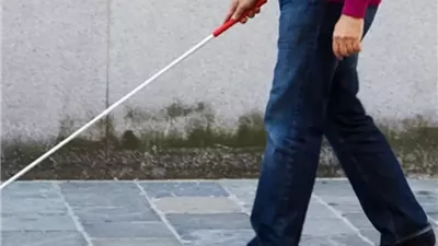 يساعد على الوصول للأسِرة والطاولات.. تطوير جهاز لمساعدة المكفوفين 