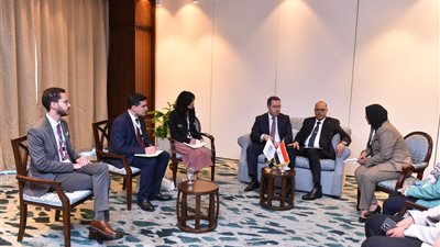 وزير العمل يلتقي وفدًا من مركز العمل للتعاون الإسلامي لبحث ملفات مشتركة