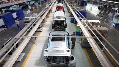  أستاذ التمويل: الحكومةمنفتحة على كل الصناعات وتحيي قطاع الصناعة بمختلف الأنشطة