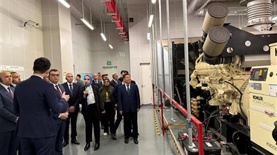 وزير الإسكان يواصل جولاته بالصين بتفقد منطقة الأعمال المركزية بـ