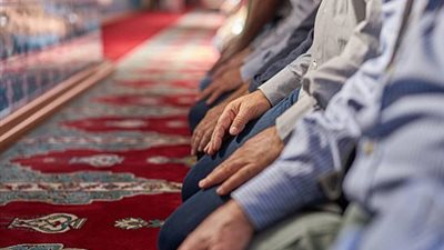 أفضل الدعاء والعبادات في يوم الجمعة .. تعرف عليها 