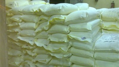 الداخلية تضبط 22 طن دقيق مدعم خلال حملات على المخابز