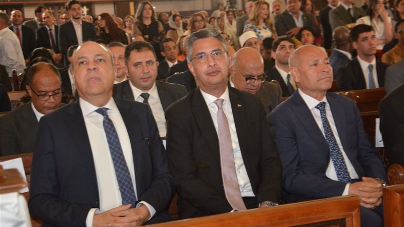 الدكتور شريف فاروق،
