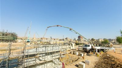 مجموعة قناطر ديروط الجديدة.. وزير الري يكشف آخر تطورات تنفيذ المشروع