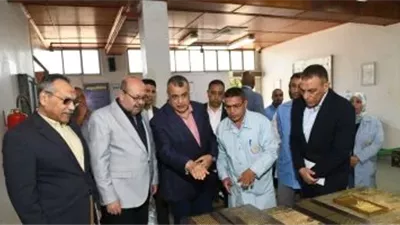 وزير الإنتاج الحربي يجري زيارة مفاجئة لشركة 