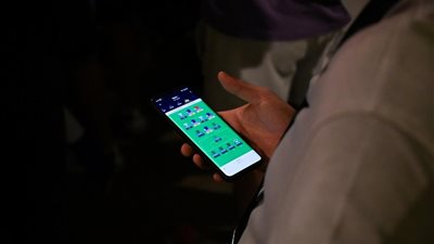 اتصالات النواب: سنشدد العقوبات في جرائم المراهنات والابتزاز الإلكتروني