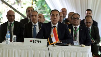 رئيس الوزراء يشارك في “قمة عنتيبي