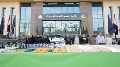 بحوزتهم مخدرات بـ1.283 مليار جنيه.. تفاصيل سقوط 