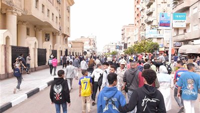 قضية طفل دمنهور.. وصول ياسين إلى المحكمة بـ زي سبايدر مان (صور)