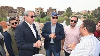 في زيارة مفاجئة.. وزير الري يتفقد أعمال تطهير الترع بالغربية