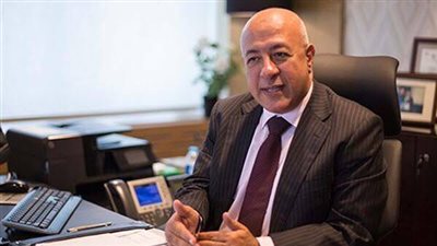 نائب رئيس البنك الأهلي: نعمل على تمويل الصناعة وتيسير العملة لزيادة النمو