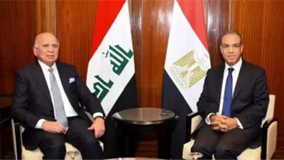 وزير الخارجية يبحث مع نائب رئيس وزراء العراق آخر مستجدات قمة بغداد